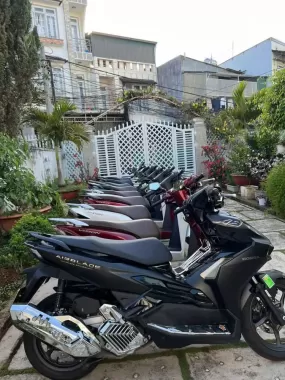 Xe máy Honda Air Blade-Vario màu ngẫu nhiên