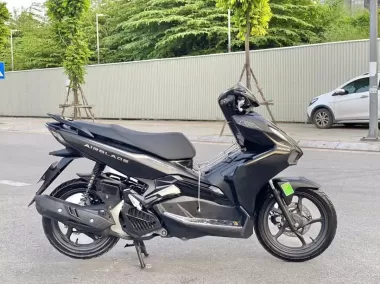 Xe máy Honda Air Blade đủ màu ngẫu nhiên