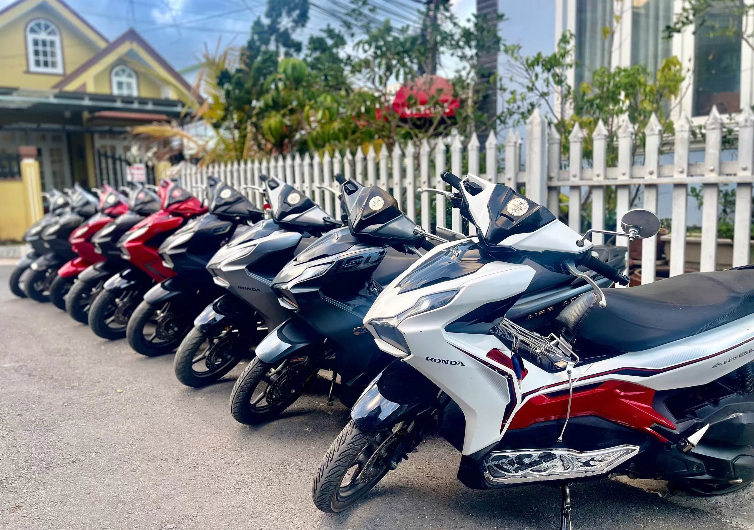 Xe máy Honda Air Blade 125cc đủ màu