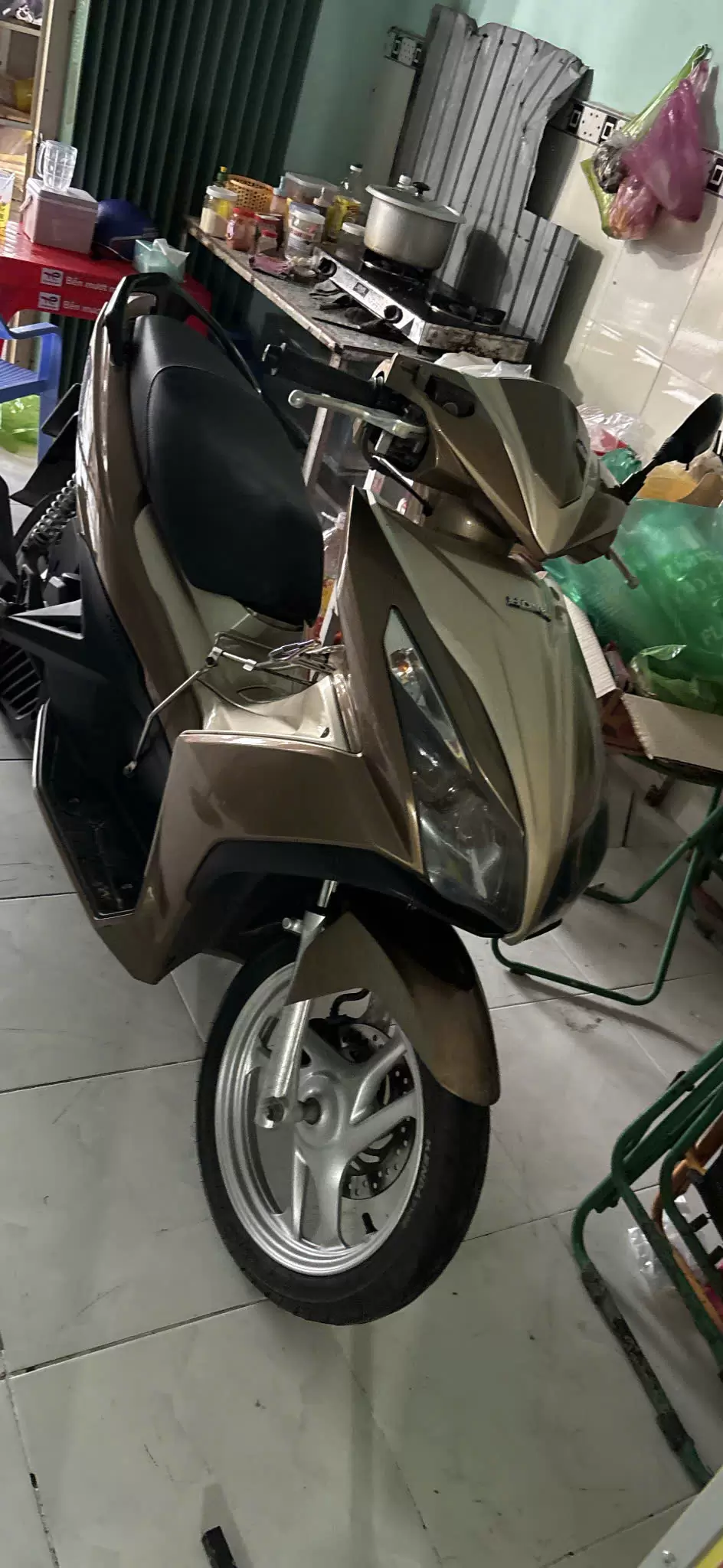 Xe máy Honda Air Blade màu nâu
