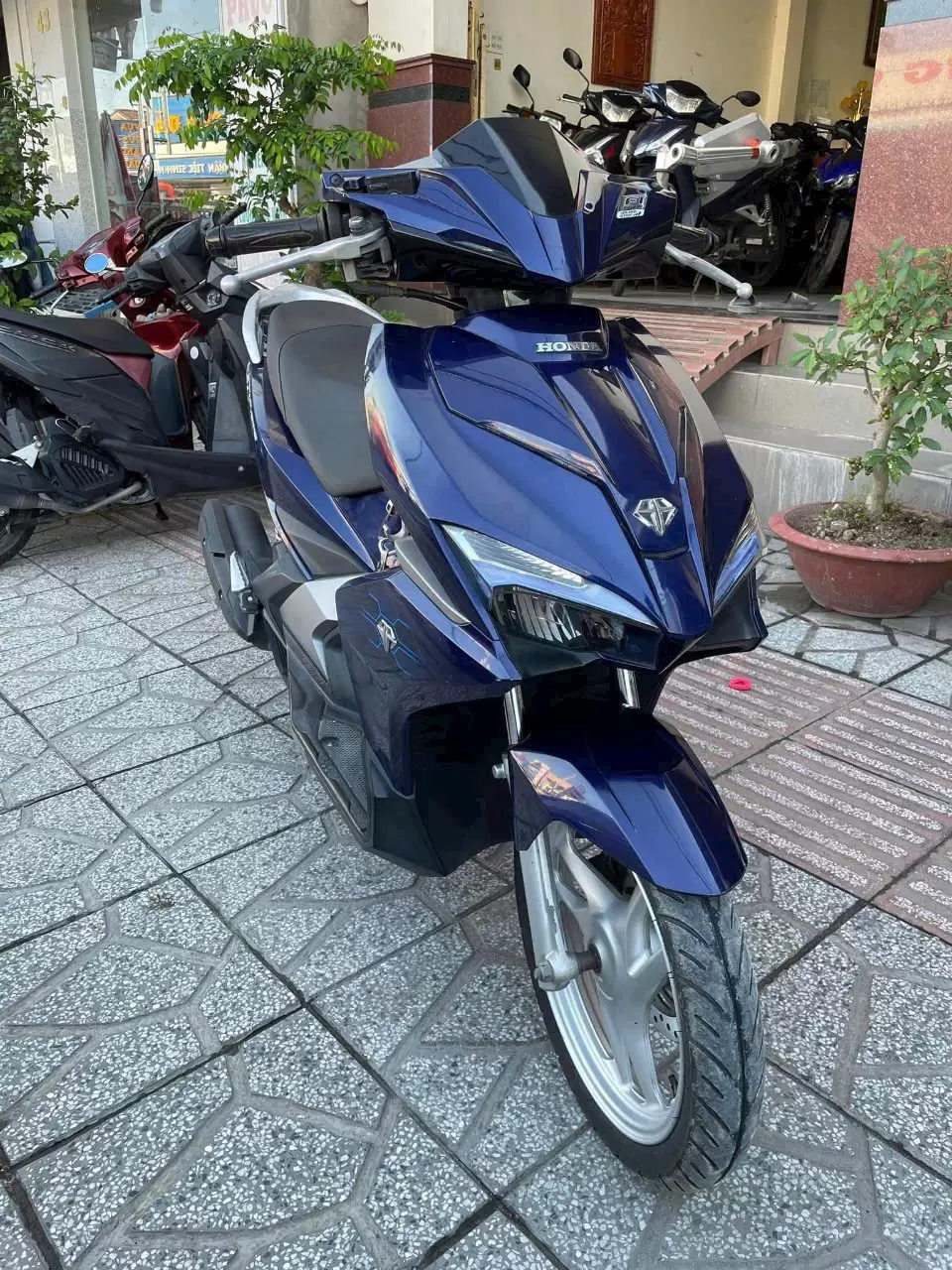 Xe máy Honda Air Blade màu xanh than