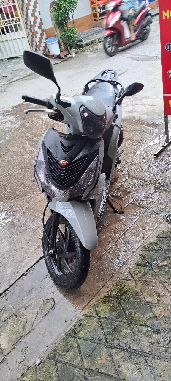 Xe máy Honda Vision màu thể thao